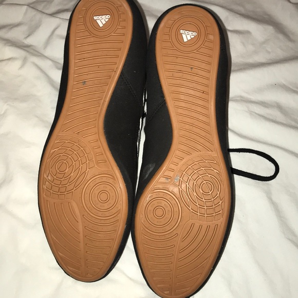 Adidas Men’s Wresting Shoes - Picture 4 of 5